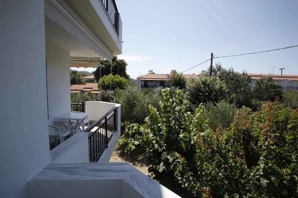 Badis Haus Apartman Toróni Szoba fotó